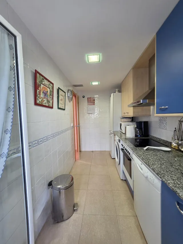 PISO 3 habitaciones A 20 M DE LA PLAYA CON PARKING DOBLE Y TRASTERO — 13