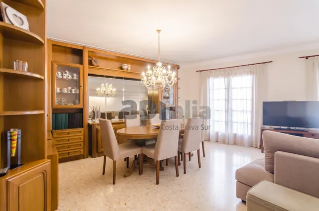EDIFICIO EN VENTA EN EL CENTRO DE LLORET DE MAR, IDEAL PARA  - foto 5