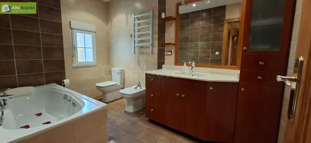 PRECIOSA VIVIENDA CON MERENDERO Y PATIO UBICADA EN ANGUIX, E - foto 5