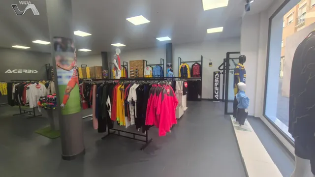 Local comercial 150m² en alquiler - CENTRO — 11