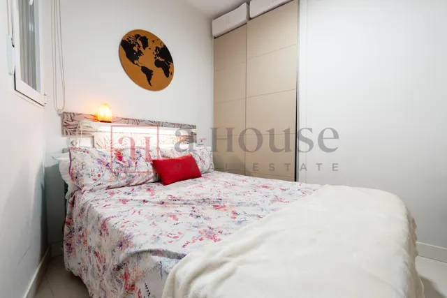 PISO PARA ENTRAR A VIVIR EN EL BARRIO DE TRAFALGAR — 17