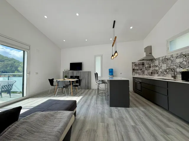 Casa de obra nueva con piscina a 10 minutos de vilanova i la geltrú — 6