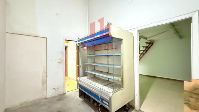 Se alquila local comercial cerca de la estación de tren. — 7