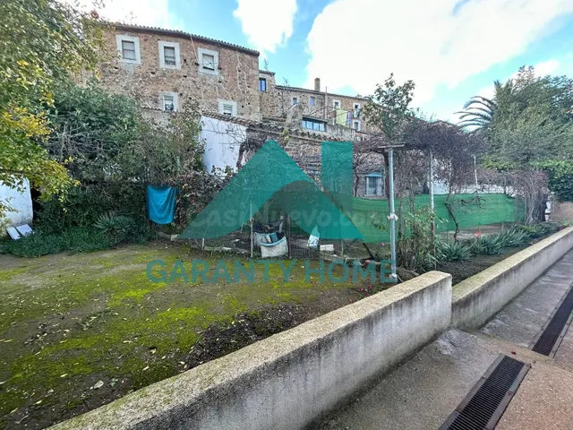 SE VENDE CASA CON TERRENO EN ZONA PARTE ANTIGUA - foto 5