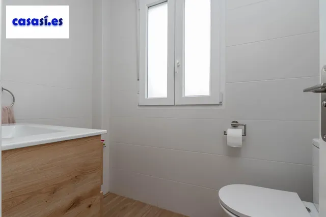 Encantadora Casa Reformada en Ogijares con Vistas y Espacios para Disfrutar — 15