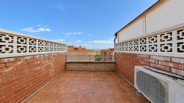 Chalet pareado en venta. — 16