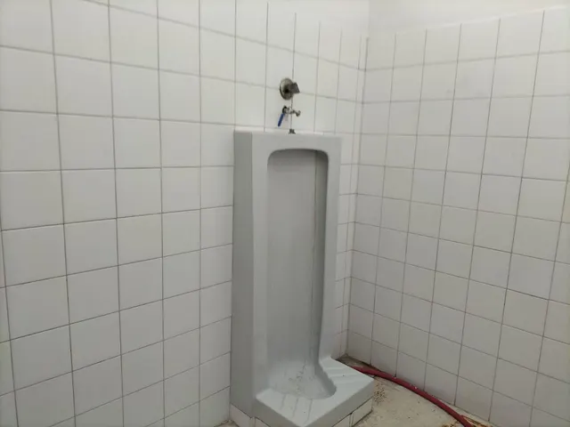 Local en venta de procedencia bancaria — 8
