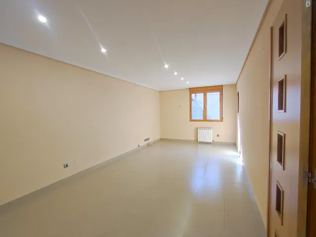 Chalet adosado en Paseo de la Democracia — 8