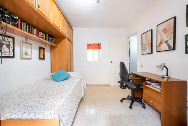 Amplia vivienda centrica en una de las mejores zonas de Almeria — 19