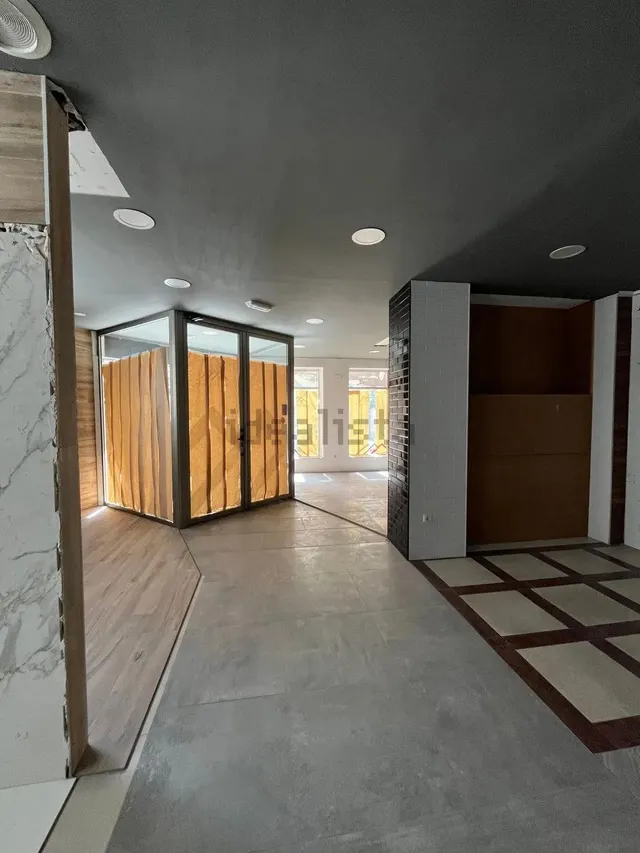 Alquiler de local en Calle Na Saurina d'Entença, 69 — 8