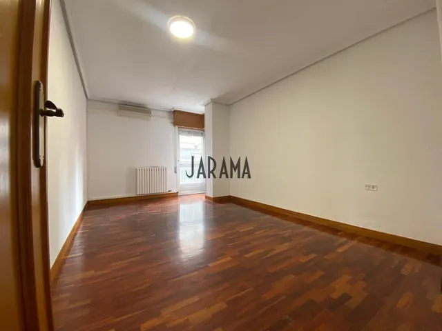 Piso de 125m2 en el centro de Tudela — 10