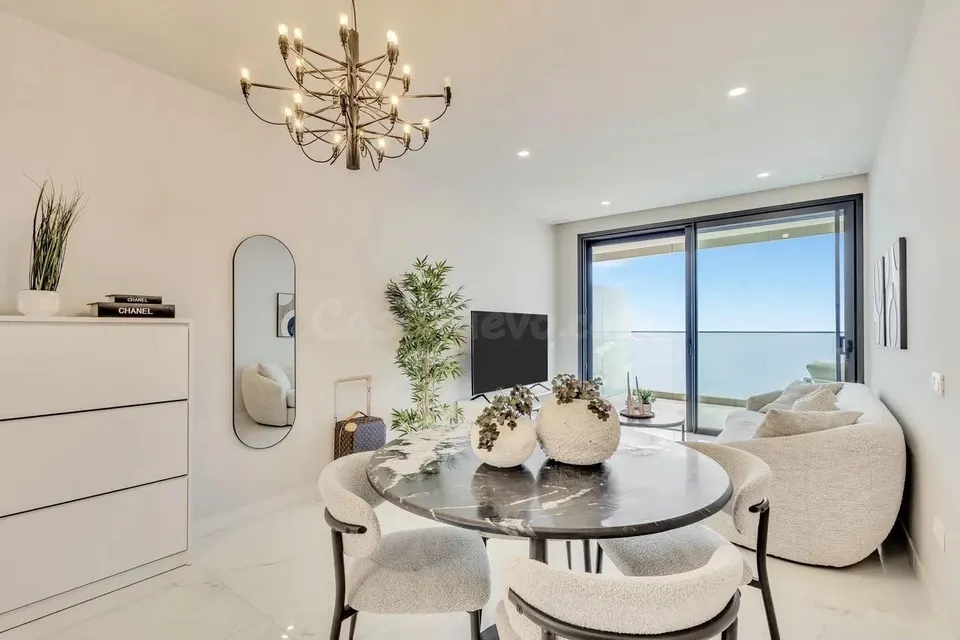 SE VENDE APARTAMENTO DE LUJO CON VISTAS AL MAR EN BENIDORM BEACH
