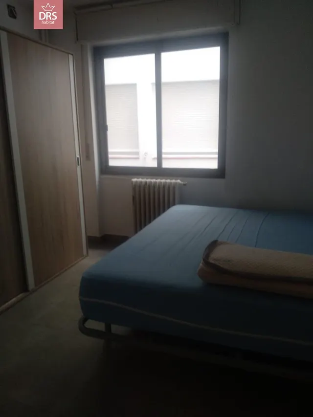 PISO EN PLENO CENTRO, CL MARTINEZ VILLENA AL LADO DEL ALTOZANO — 25