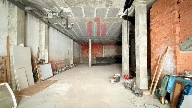 LOCAL COMERCIAL DE OBRA EN LA ZONA DE O COUTO