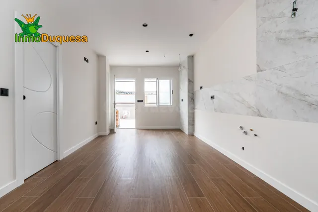 Casa con dimensiones de CHALET en Alfacar, 7 dorm. REFORMA RECIENTE (Sin terminar). — 23