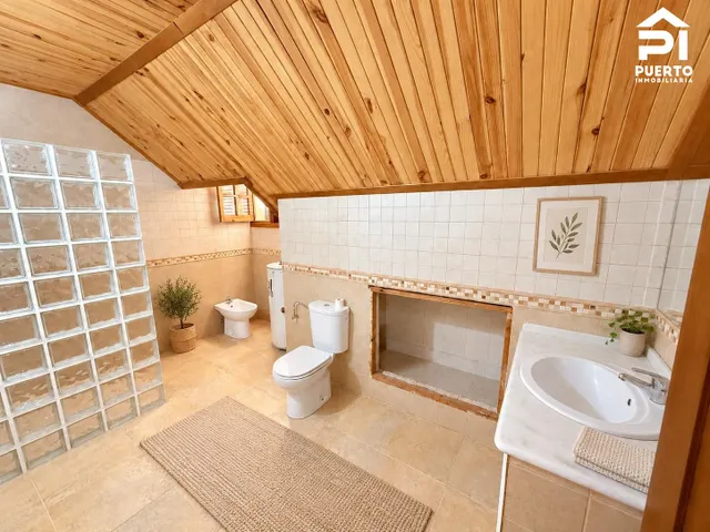 Dos casas, piscina privada y barbacoa en una parcela de 970 m2 — 23