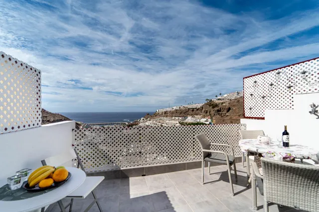 Ubicación de ensueño con sol y fantásticas vistas al mar — 8
