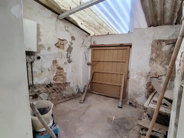 Gran casa en Pedralba para reformar con muchas posibilidades — 10