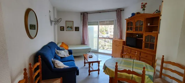 TORREVIEJA ESTUDIO PLAYA CURA PISCINA 79.900€ — 11