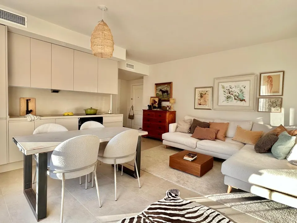 Apartamento 2 dormitorios 2 baños junto a la playa