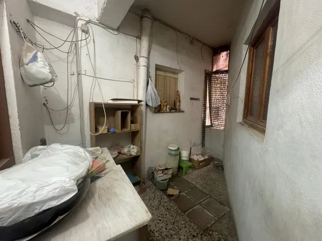 Edificio de dos apartamentos con terraza y garaje — 35