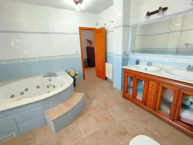 ¡Descubre el hogar de tus sueños en Torrevieja! — 40