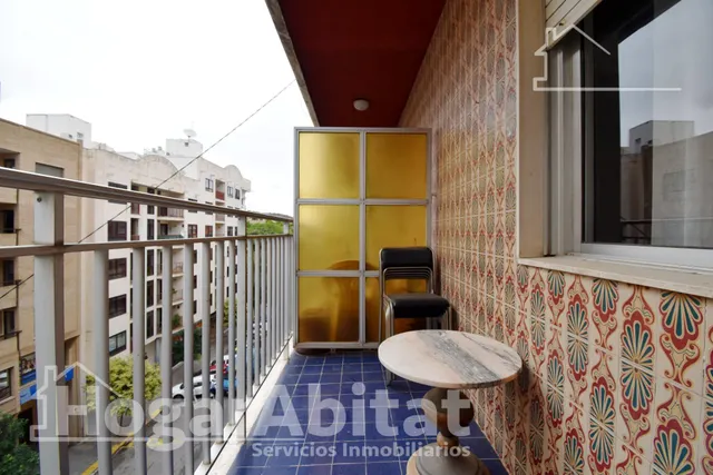 ¡excelente ubicación! amplio y luminoso con ascensor y balcón — 35