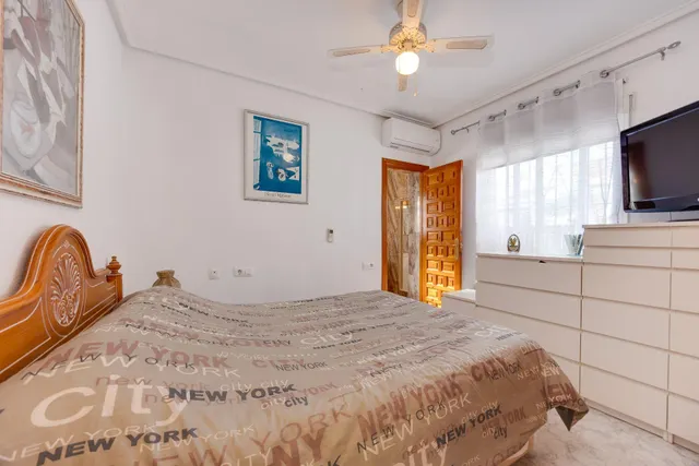 CHALET INDEPENDIENTE EN CIUDAD QUESADA CON JARDIN, GARAJE Y PISCINA COMUNITARIA — 18