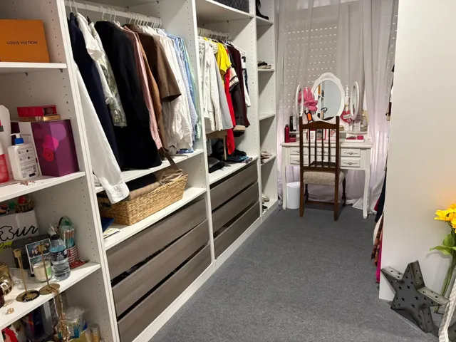 Te ofrecemos este bonito piso de 2 habitaciones y vestidor en bloque con ascensor recién reformado! — 14