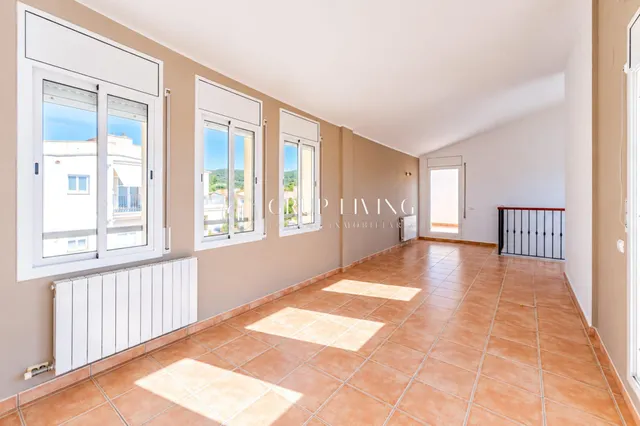 CASA PAREADA PARA DISFRUTAR DEL ESPACIO, TRANQUILIDAD Y CALIDAD DE VIDA EN SANT PERE DE RIBES — 31