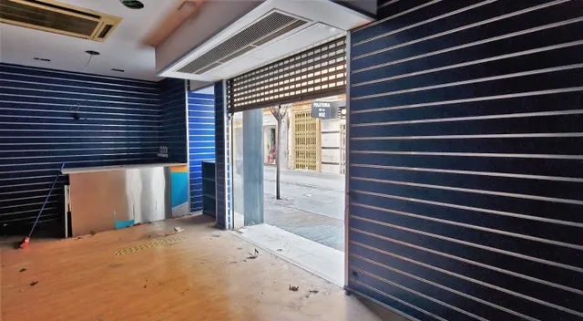 AMPLIO LOCAL EN ALQUILER CALLE MENACHO — 16