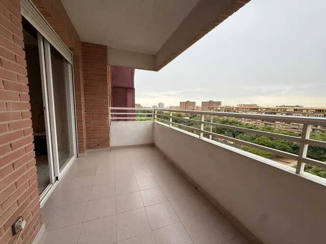 Piso de 4 dormitorios en una de las mejores zonas de Alicante — 2