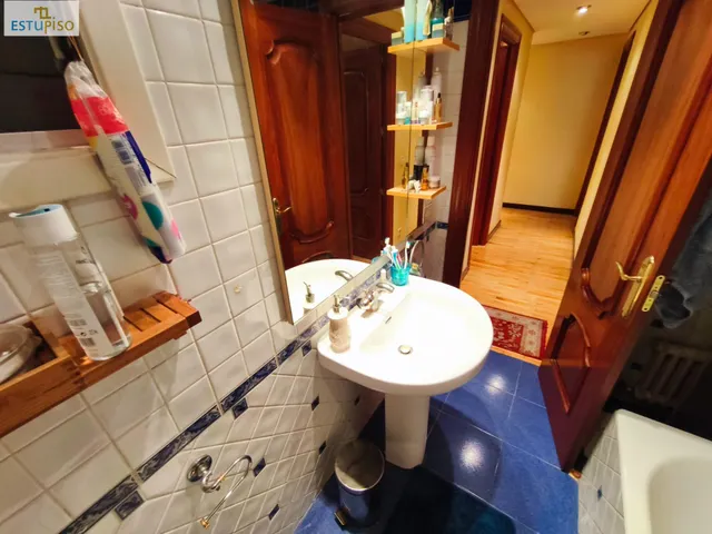 ¡5 habitaciones Y 2 BAÑOS EN PLENO CENTRO! 144 m2 EN CALLE GENERAL ÁLAVA — 36