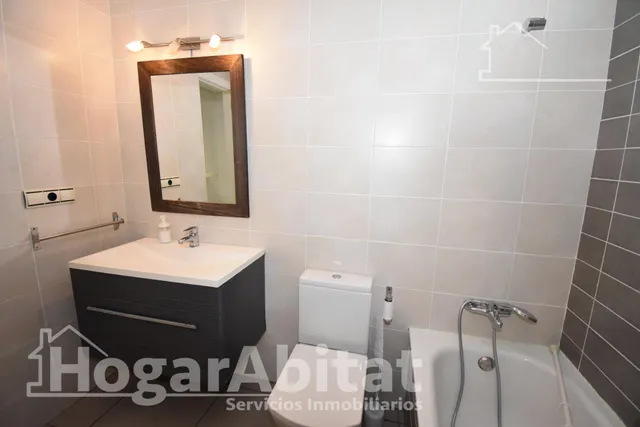 EXTERIOR CON GARAJE, TRASTERO Y TERRAZA — 44