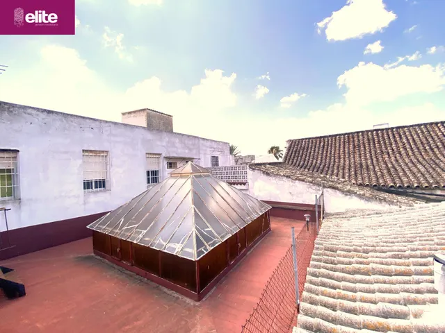 MAGNIFICA CASA EN EL CENTRO DE JEREZ — 40