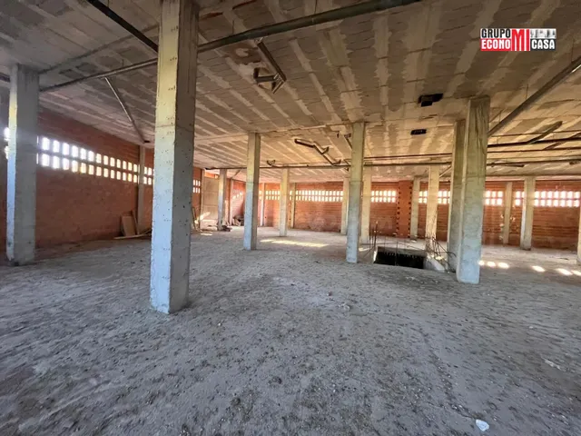 LOCAL COMERCIAL (CON 25 PLAZAS DE GARAJE ) EN MOLINA DE SEGU - foto 3