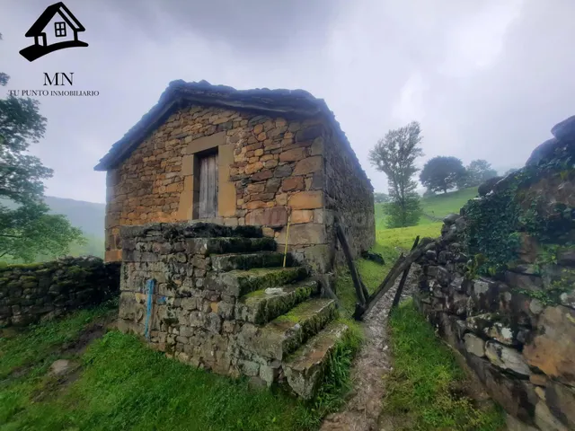 Exclusivo Complejo Pasiego en Vega de Pas: Cabañas con luz y