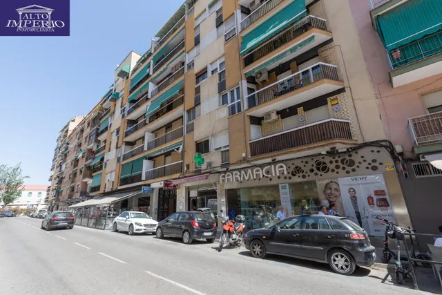 Estupendo piso  en la última planta en calle doctor azpitarte — 35
