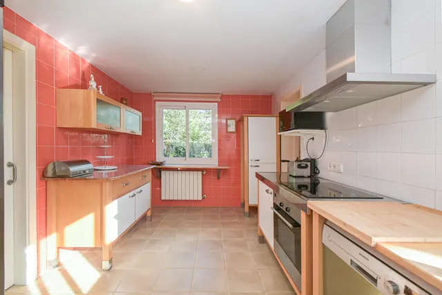 Exclusivo unifamiliar con jardín y piscina en Sant Marçal — 14