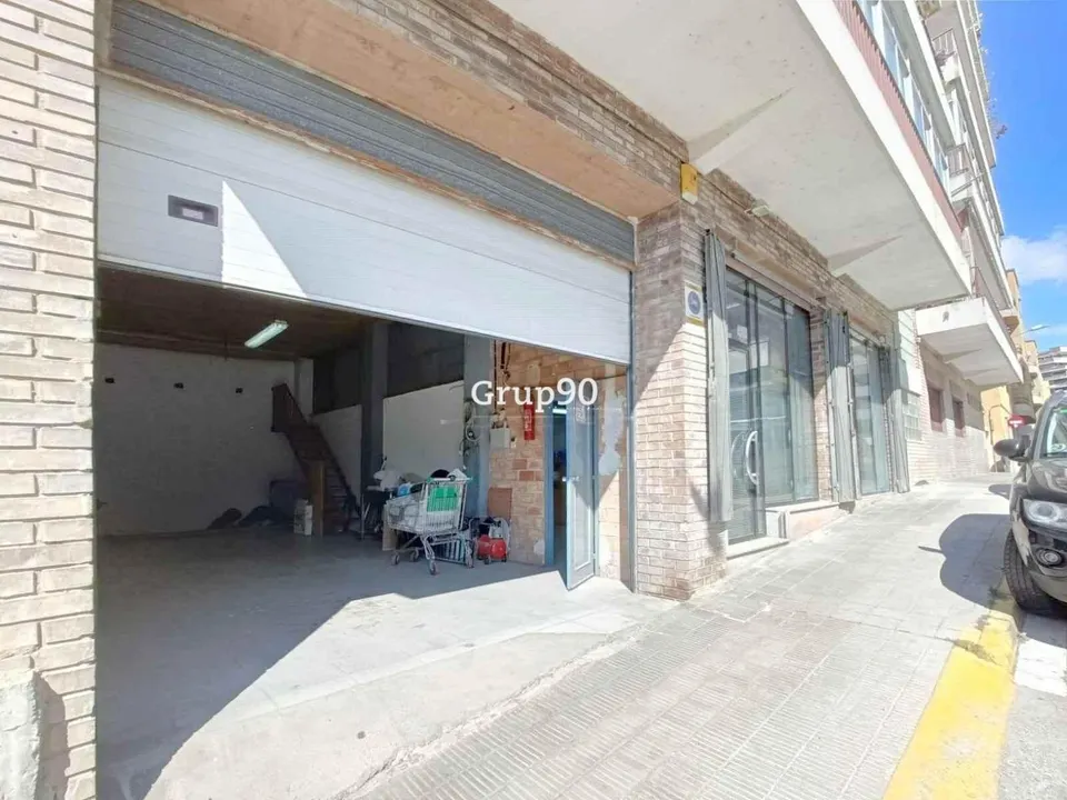 Local comercial a pie de calle de 240m2 en Zona Instituts