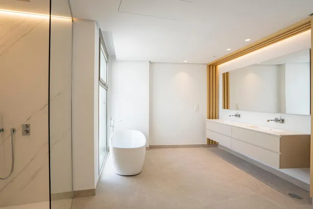 Espectacular Ático de Lujo con solarium, piscina privada y vistas al mar. 4 dormitorios y 4 baños. Benahavis — 32
