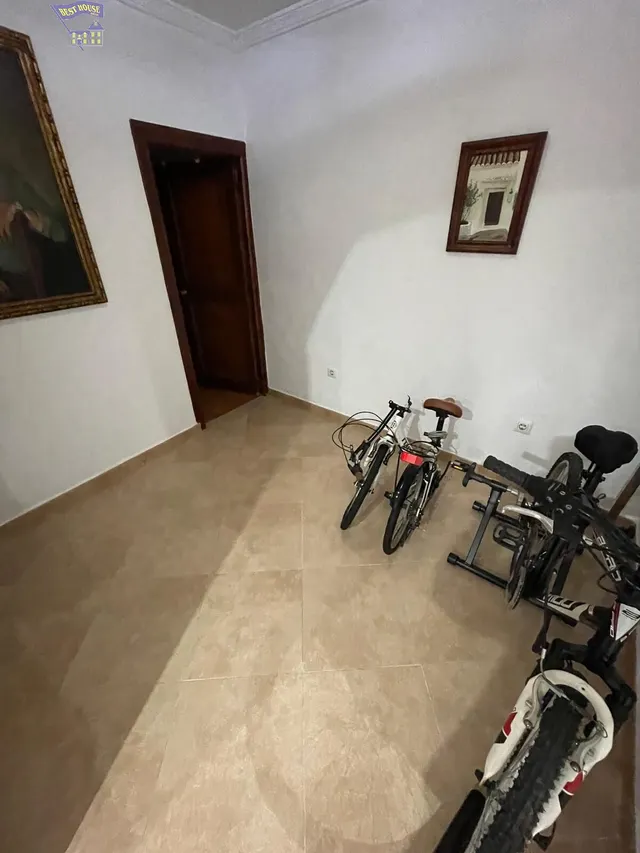 SE VENDE CASA EN ZONA DEL BARRIO BAJO — 9
