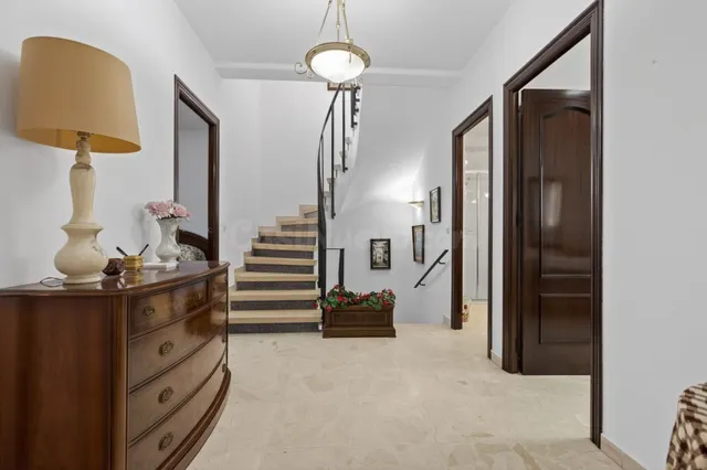 Amplia Casa en Venta en Luis Montoto - Santa Justa, Sevilla - foto 5