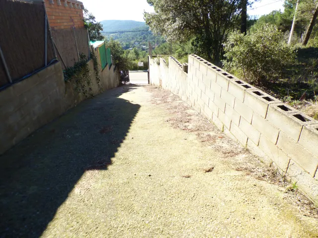 TERRENO URBANO EN CASTELLNOU DE BAGES SEMIPLANO DE 854M2 — 4