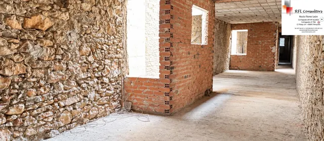 Gran casa para reformar en el centro de la población — 29