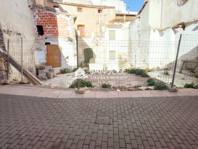 SE VENDE SOLAR EN ASPE CENTRO CON PROYECTO-AVALES Y LICENCIA - foto 5