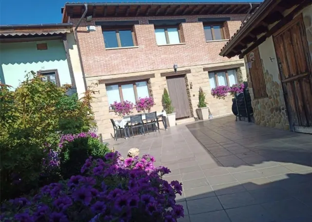 Chalet 3 habitaciones 160m² en venta - MEDINA DE POMAR - foto 2