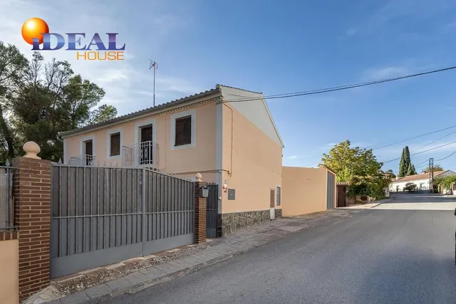 Amplia casa independiente de seis dormitorios a un paso del pantano de los Bermejales — 50