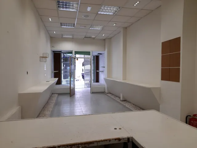 Venta o  alquiler de local comercial en Antequera — 3