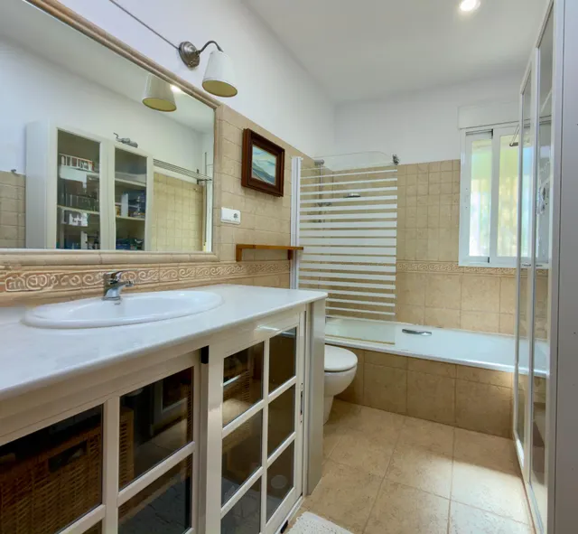 CHALET INDEPENDIENTE CON 3.500 M2 DE PARCELA, PISCINA, VIVIENDA DE INVITADOS Y PISTA DEPORTIVA EN LOS TABLAZOS — 21